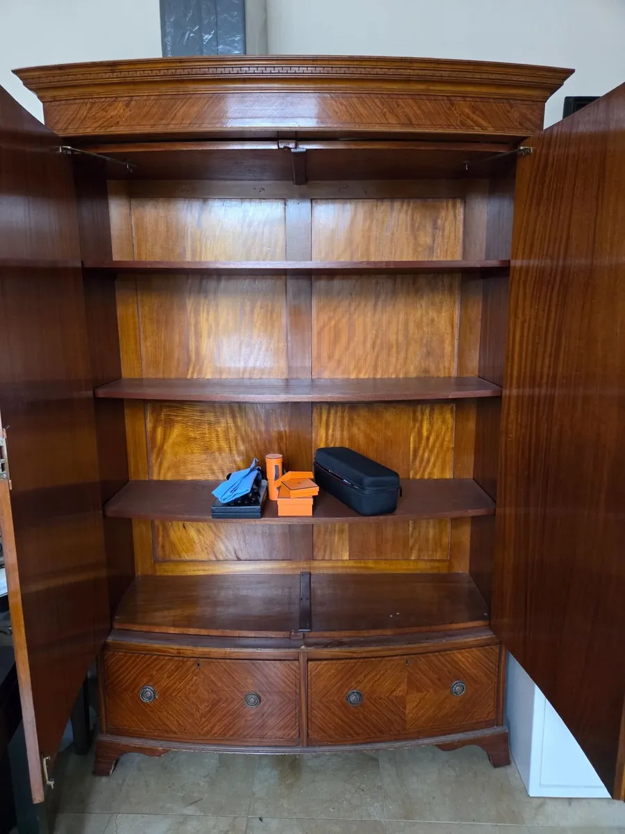 Vintage Art Deco wardrobe and chest of drawers - Image 4