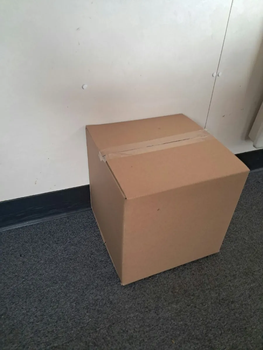 Large quantity of corrugated cardboard 30x30 Boxes - Image 3