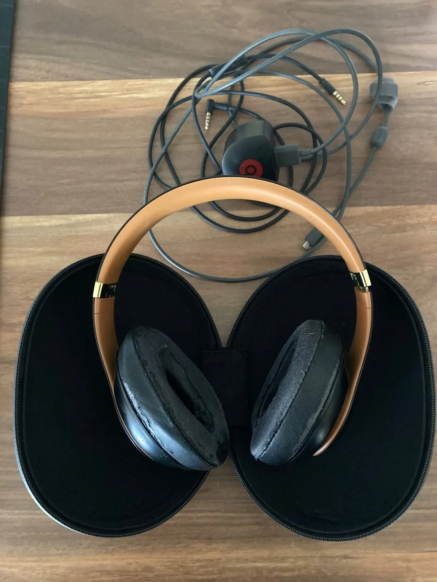 Beats Studio 3 Headphones - Image 3
