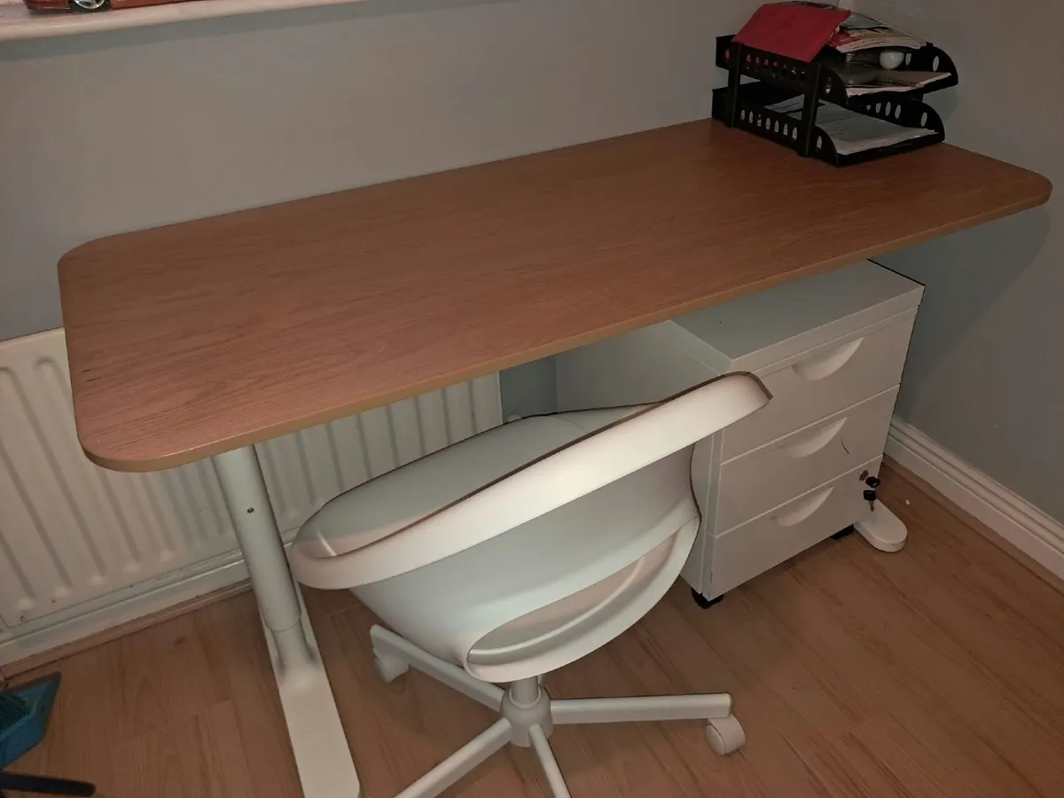 Office Desk & Swivel Chair – 140 x 60cm - Image 2