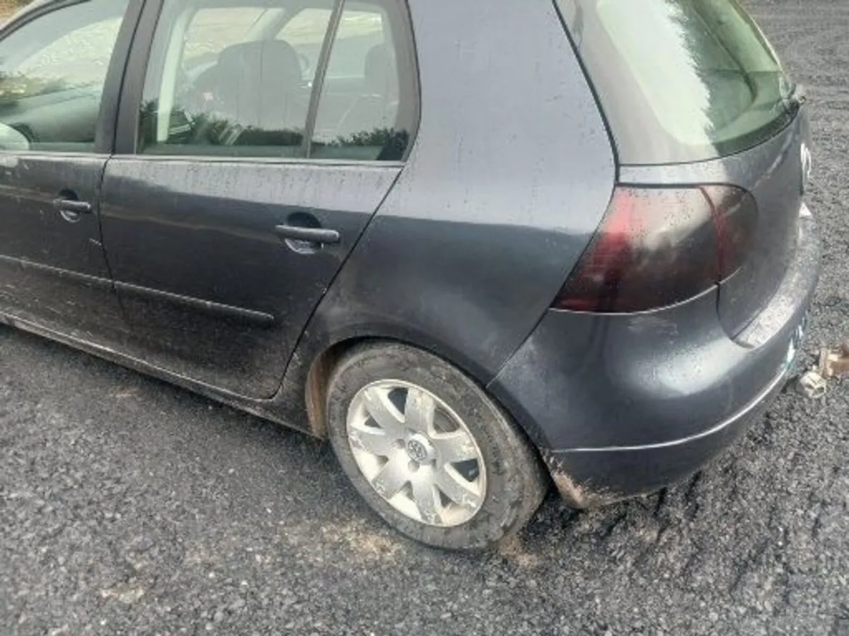 breaking    vw   golf - Image 4