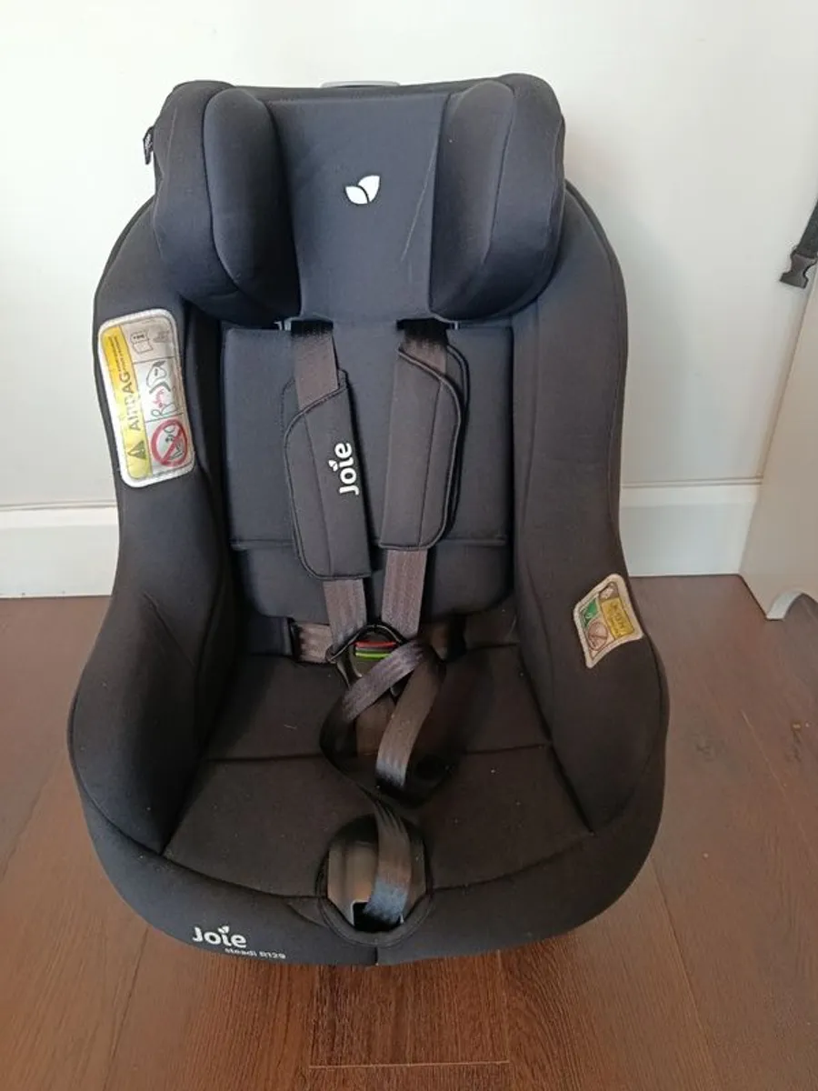 Two Joie Steadi R129 car seats - black - Image 4