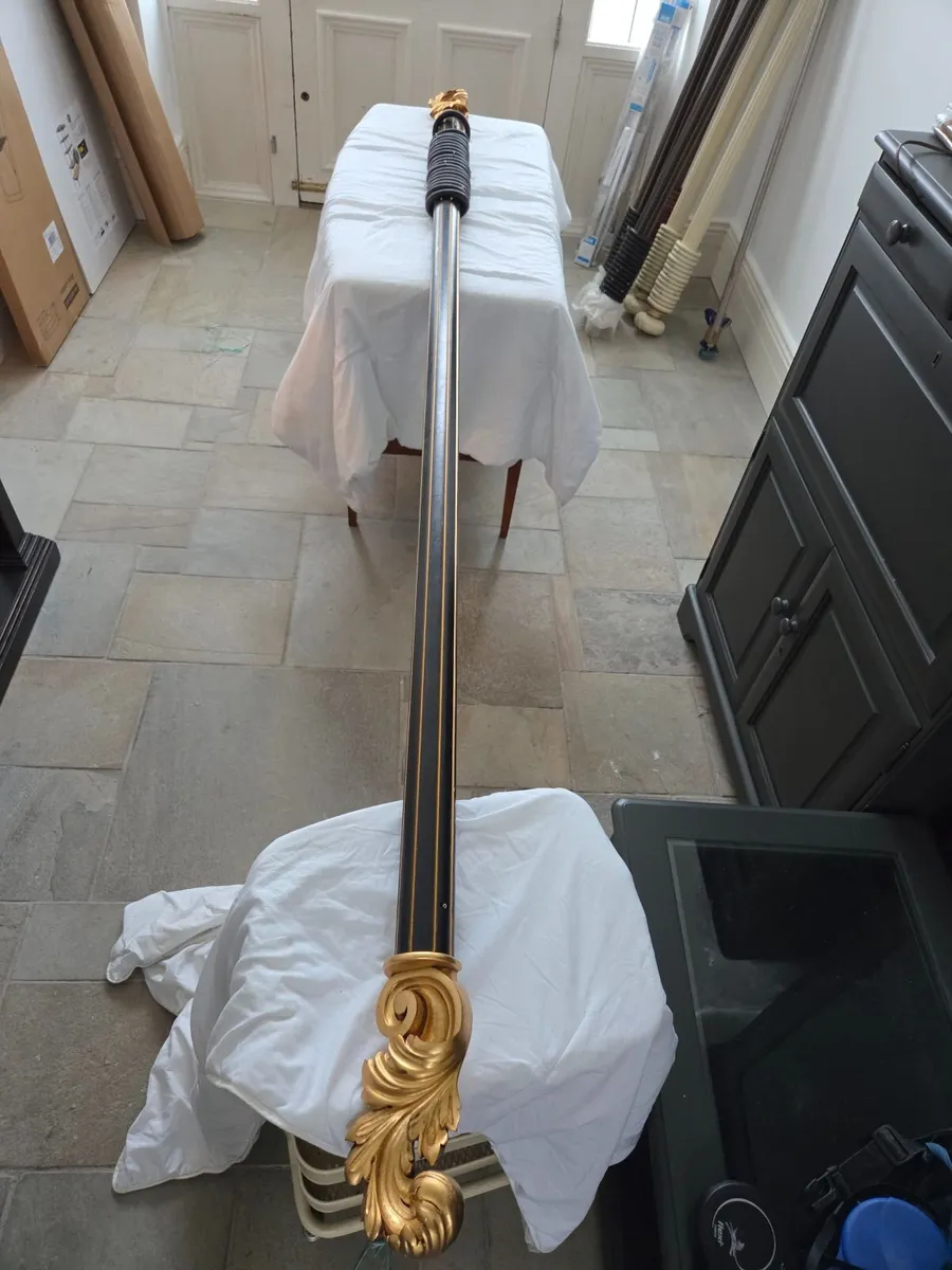 Large reeded curtain poles - Image 4