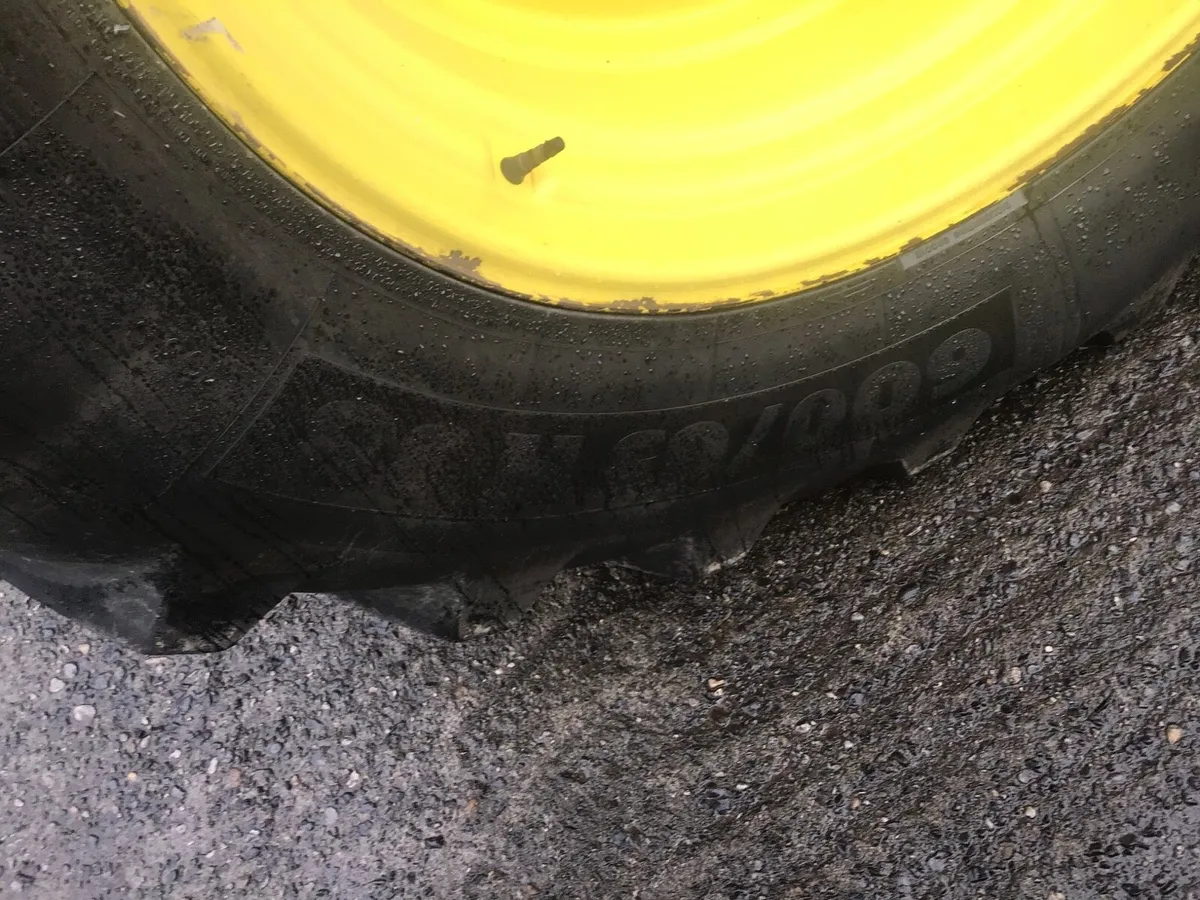 Used tyres 600/65 r38 and 540/65 r24 Tyres - Image 4