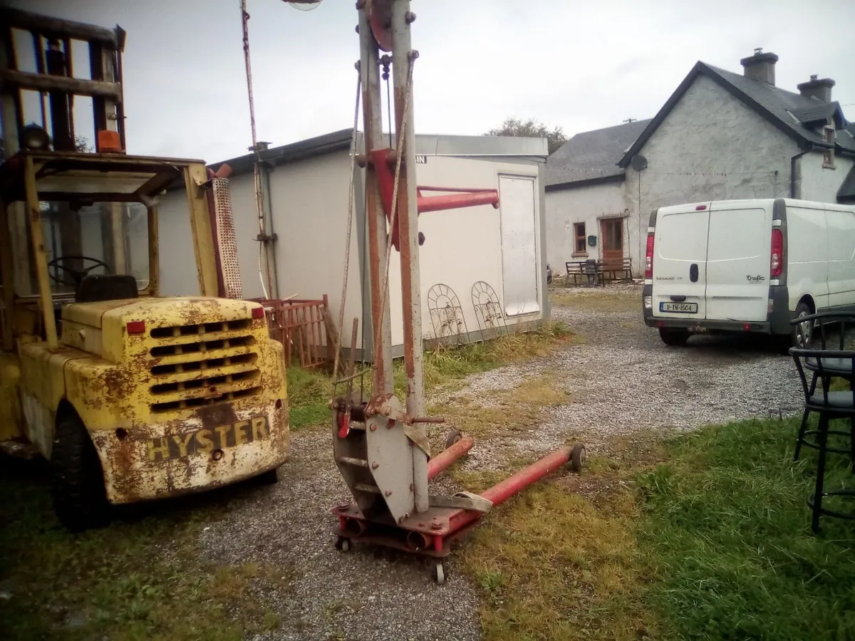 Old original engine hoist - Image 1