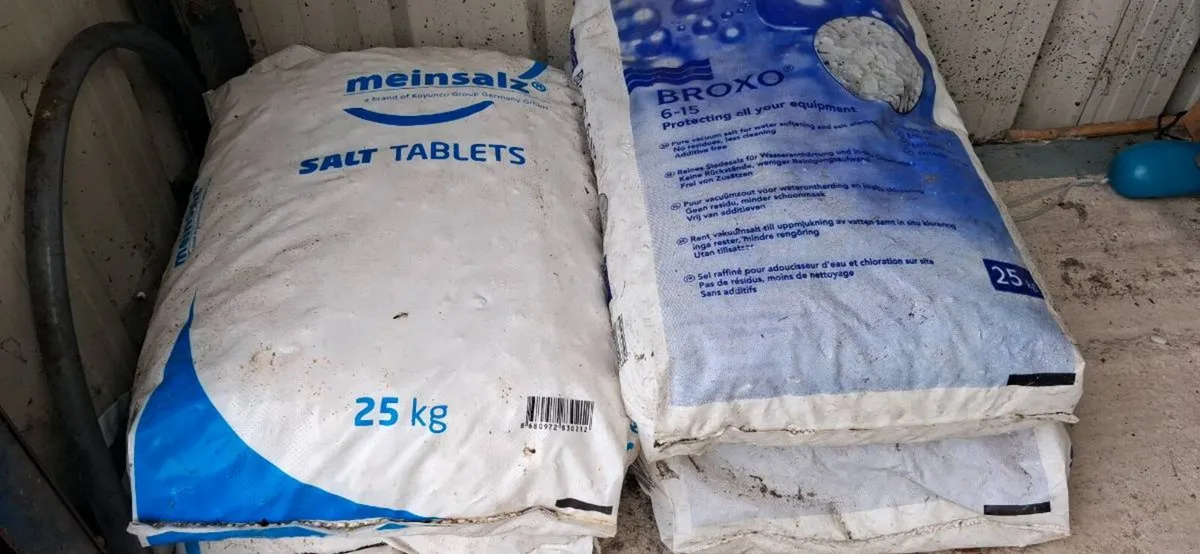 Water softener salt - Image 1