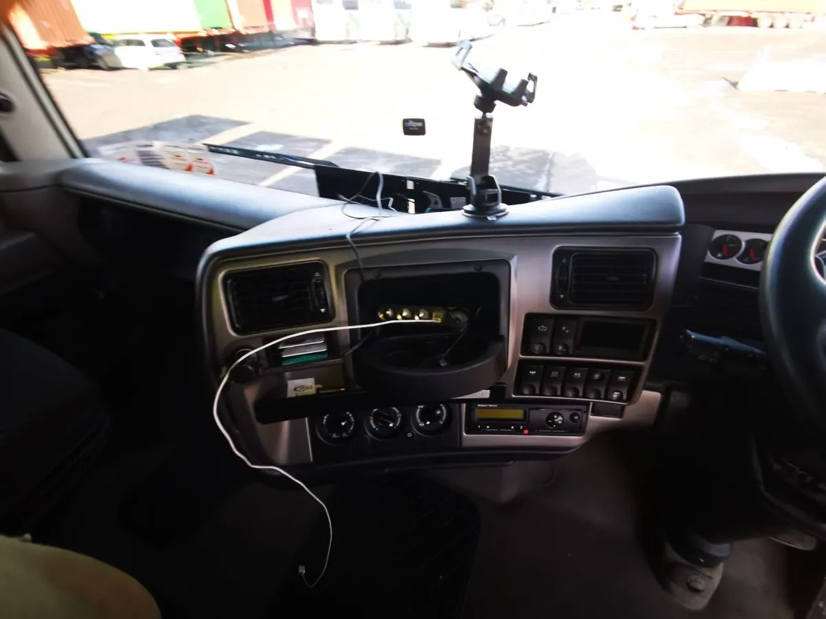 Renault Magnum 2013 - Image 1