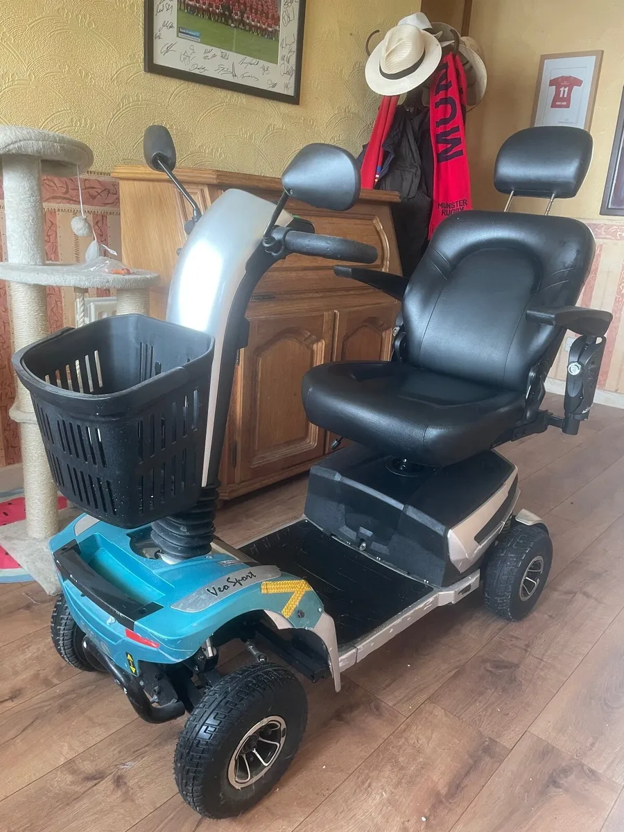 Ardea Mobility Scooter 220 - Image 1