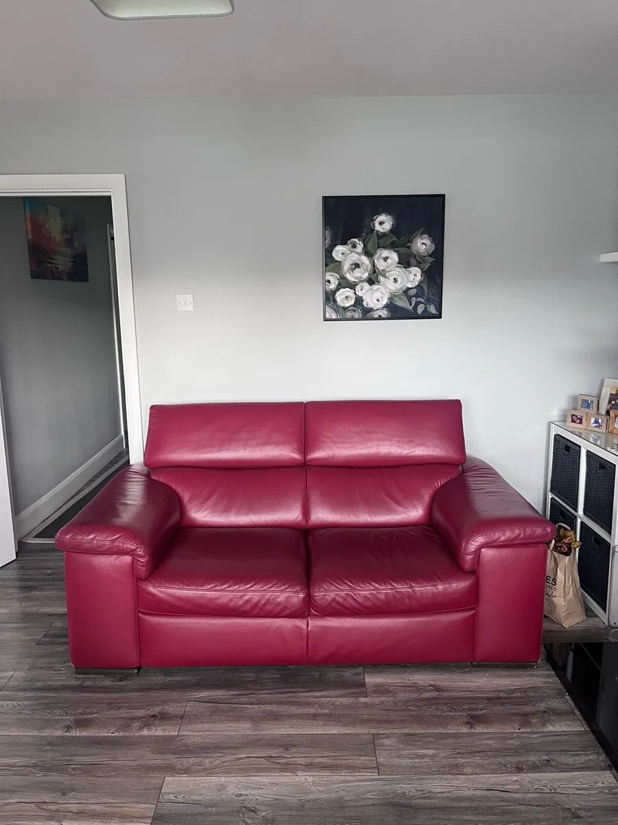 2x Red Leather 2 Seater couches - Image 2