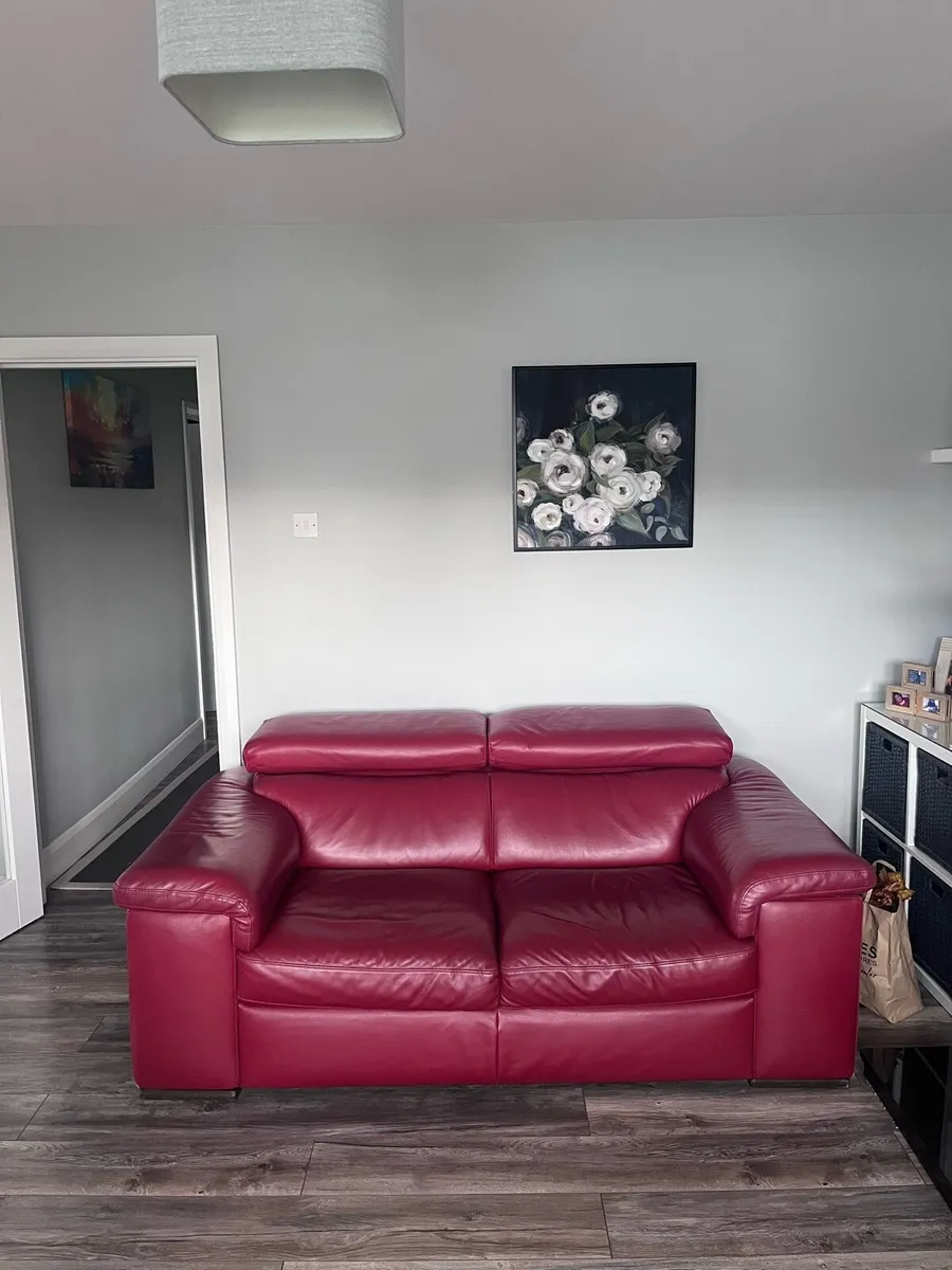 2x Red Leather 2 Seater couches - Image 3