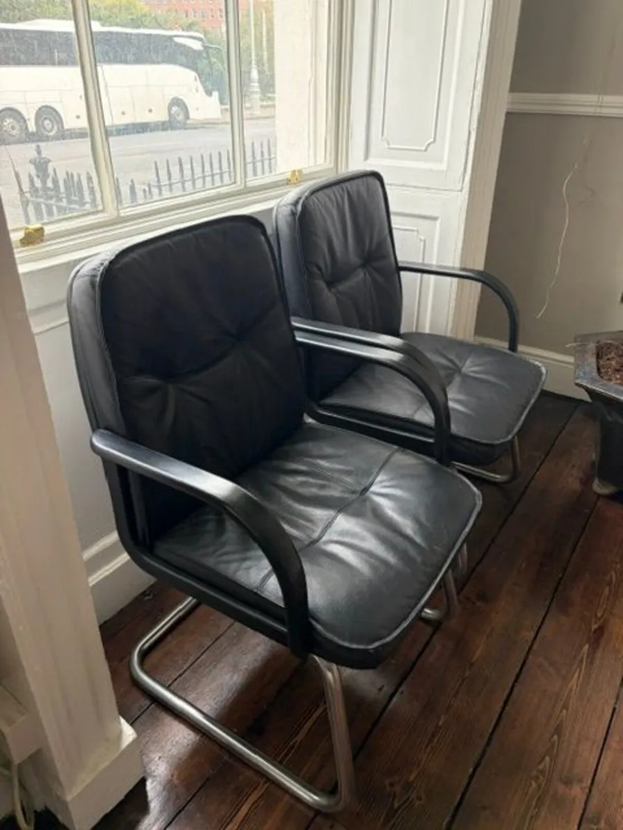 6 black chairs - Image 2