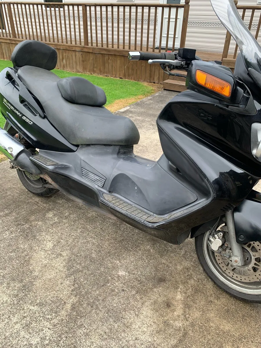 Suzuki burgman 650 - Image 2
