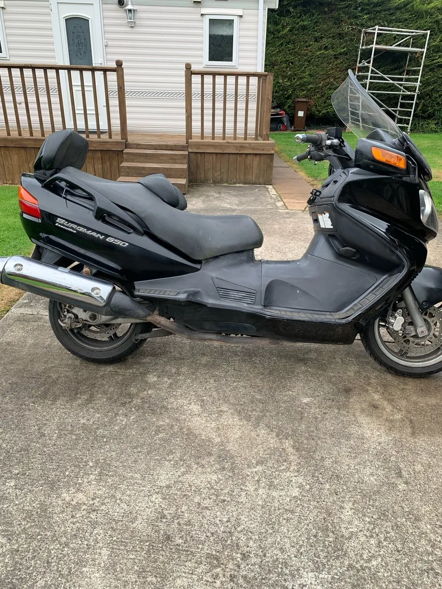 Suzuki burgman 650 - Image 1