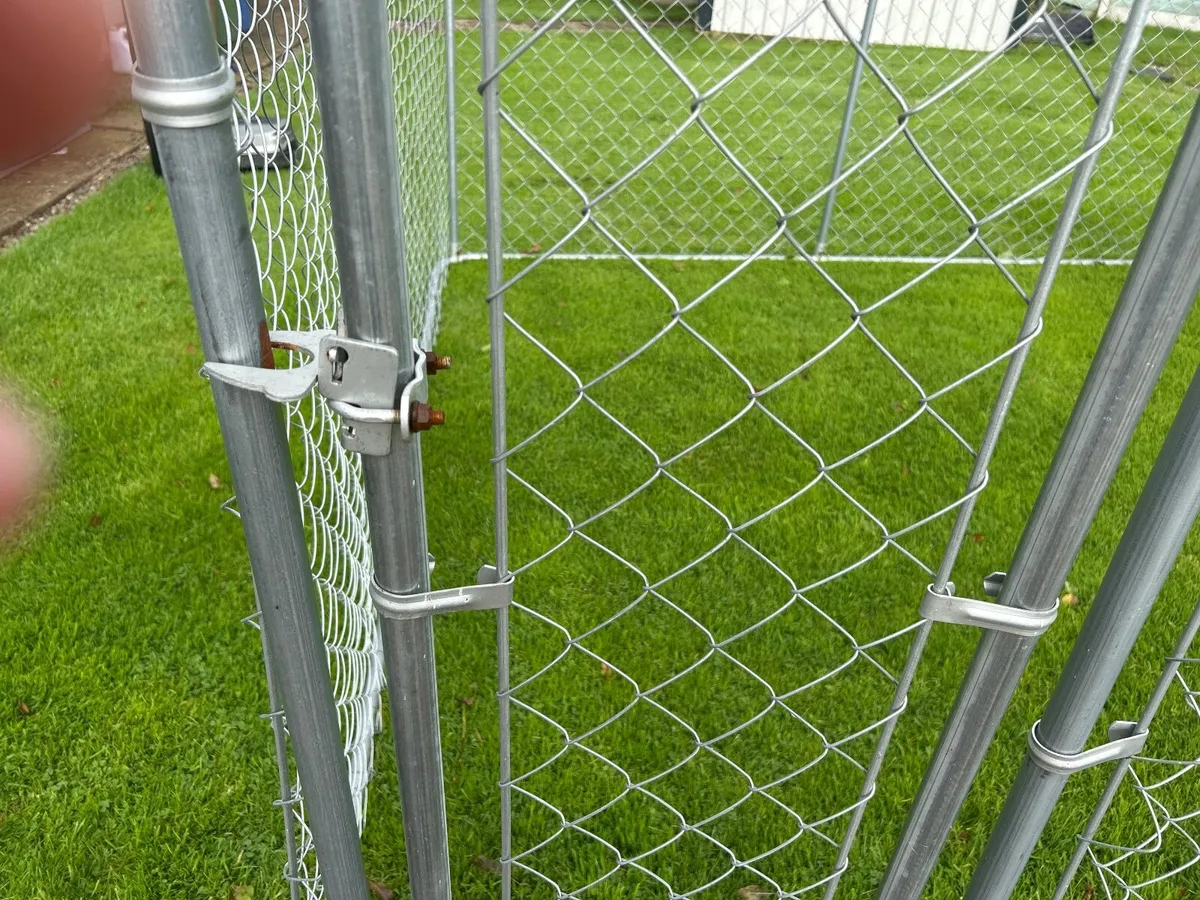 Dog pen and kennel - Image 2
