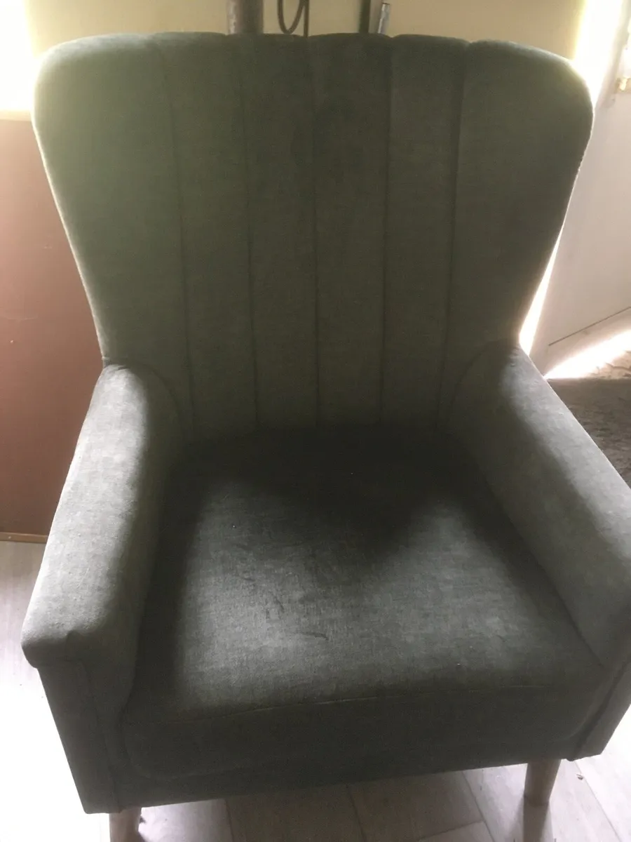 Pair of Modern style wing back chairs - Image 1