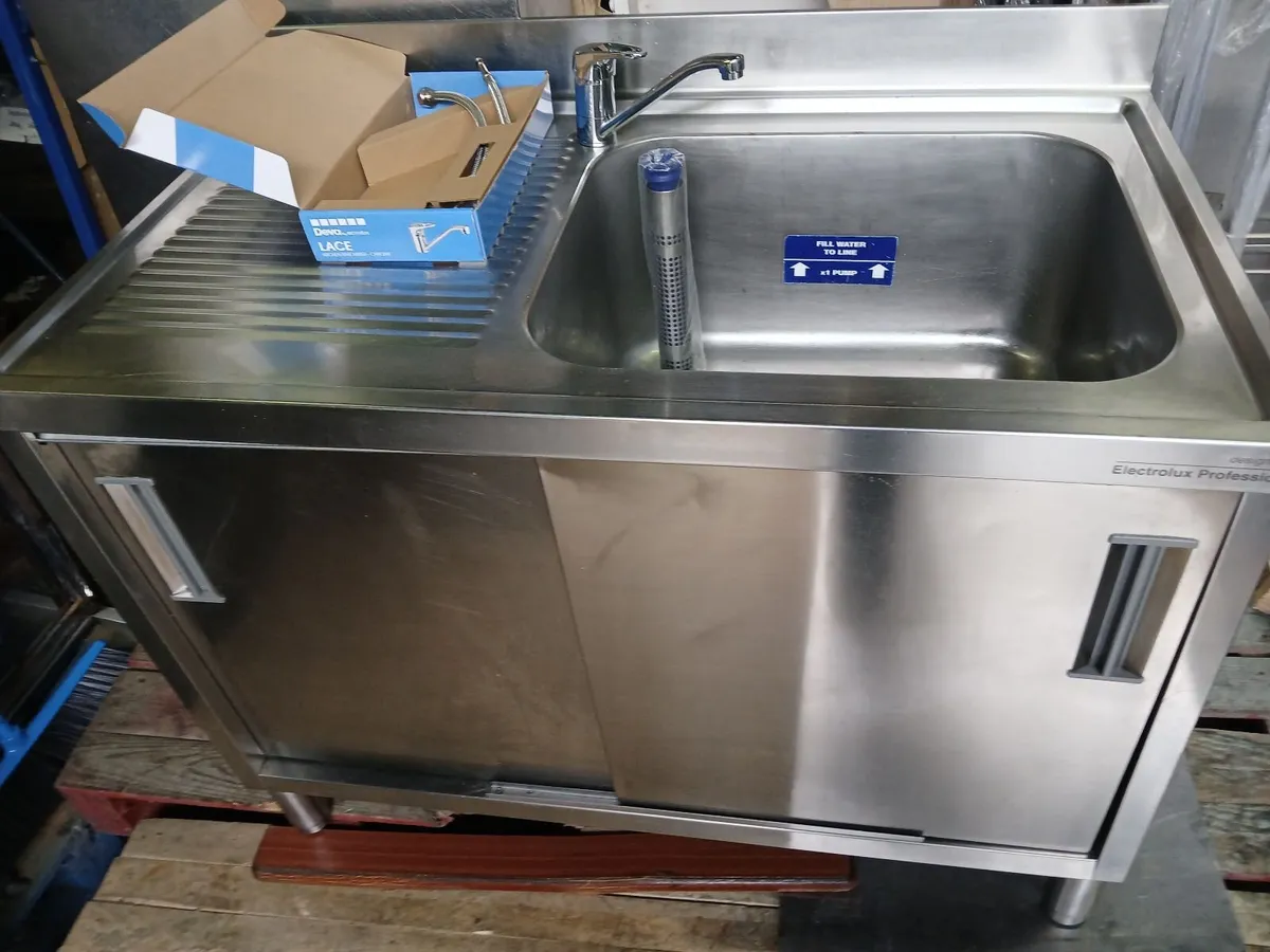 Stainless steel cabbinet sink unit delivered - Image 4