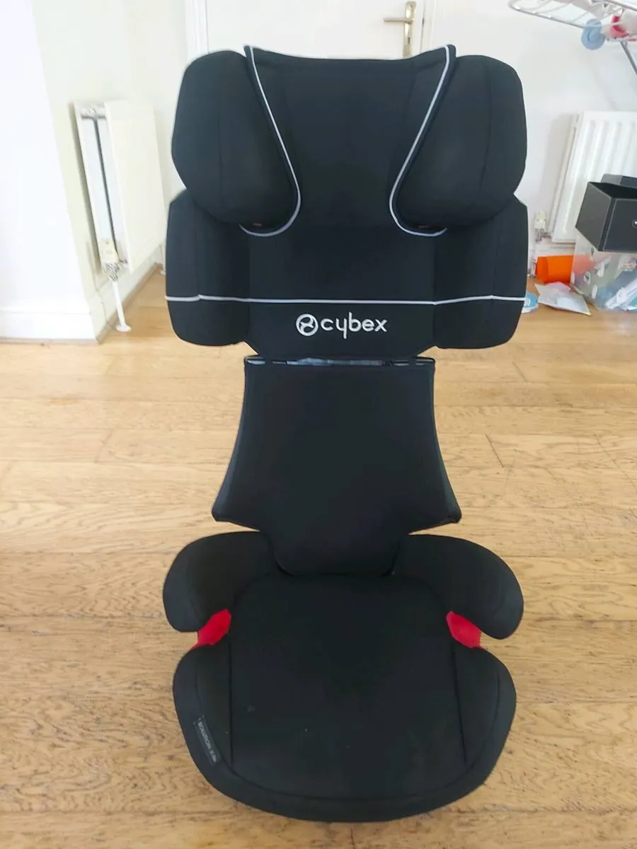 Cybex high back car seat - Image 1