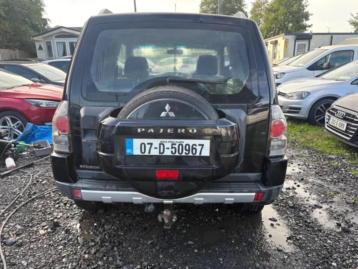 2007 Mitsubishi Pajero Automatic drive away - Image 3