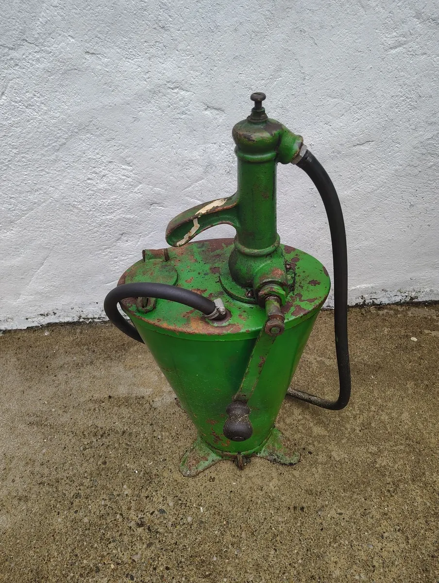 Vintage garage equipment - Image 2