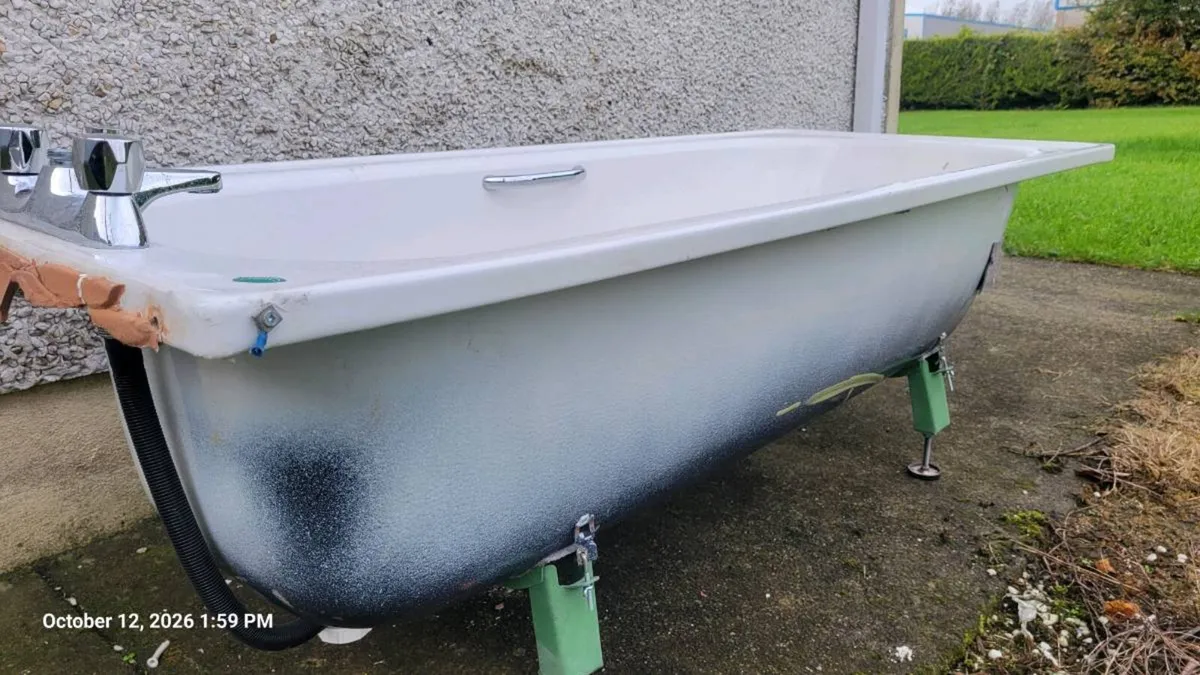 Bathtub - Image 2