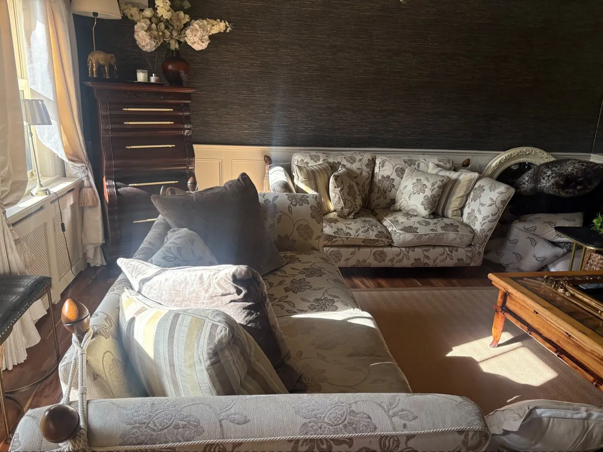 Sofa - Image 4