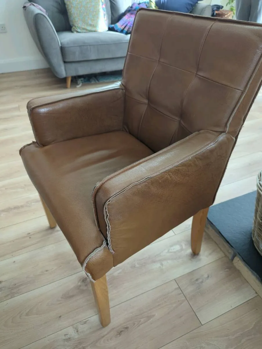 2 chairs - Image 2