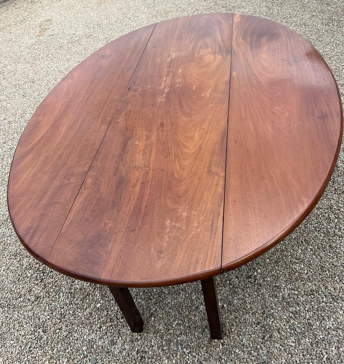 Dining room table and 6 chairs - Image 2