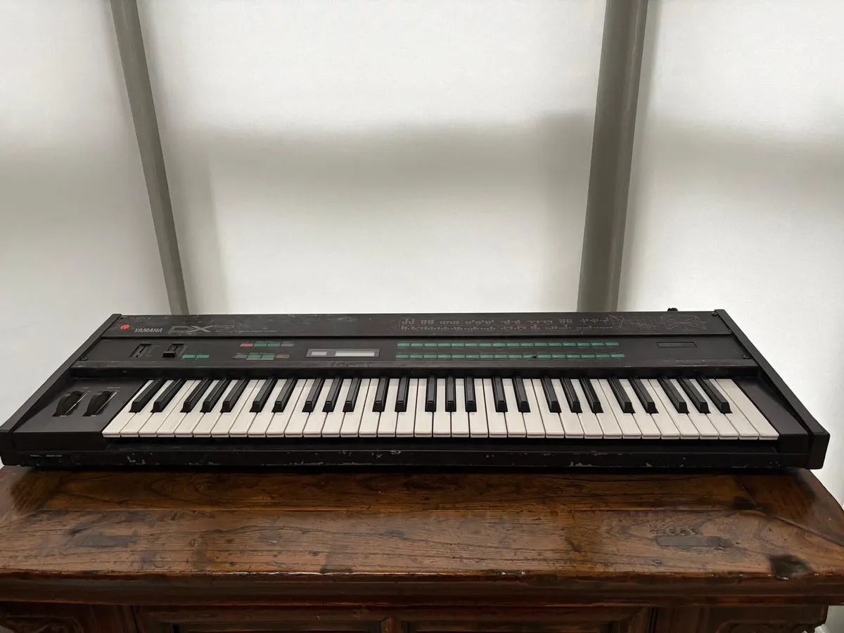 Yamaha DX7 Keyboard - Image 2