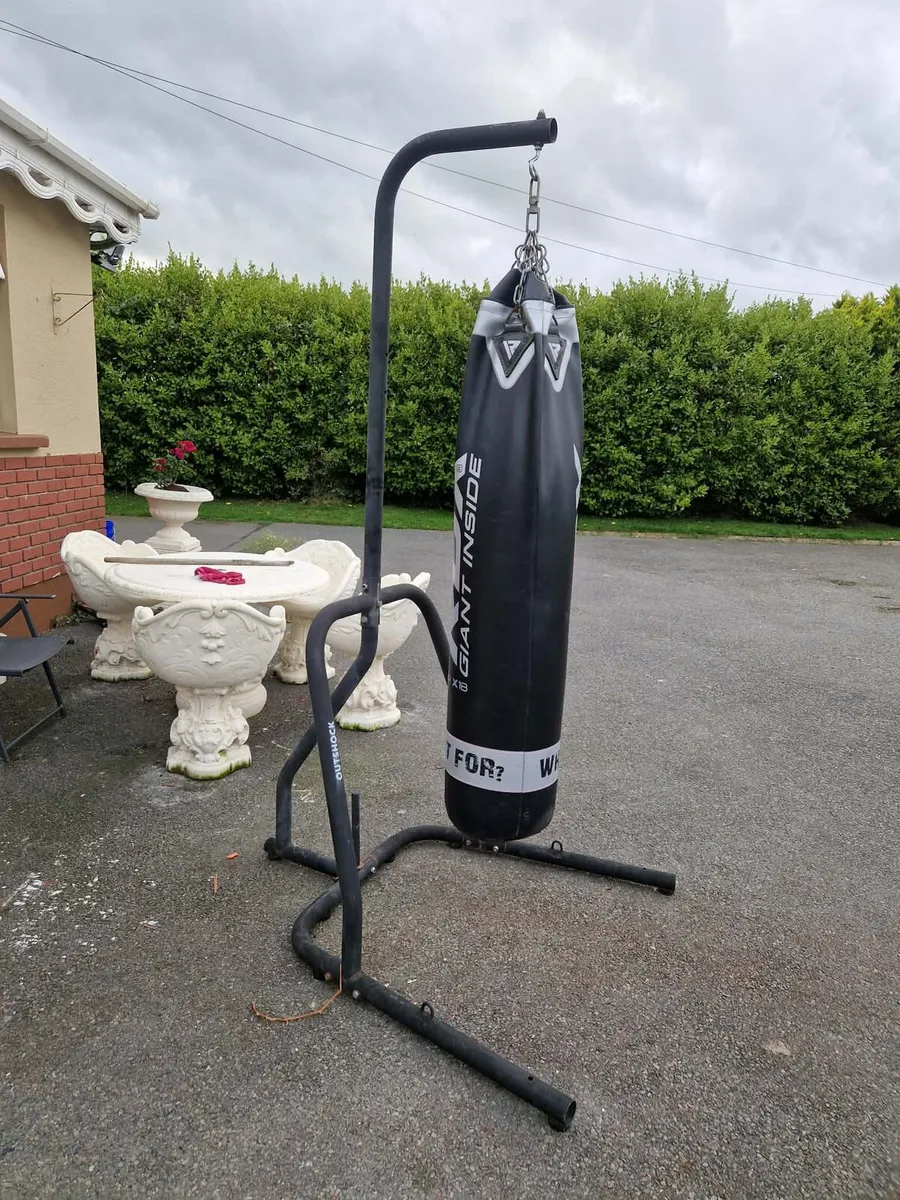 Boxing equipment - Image 1