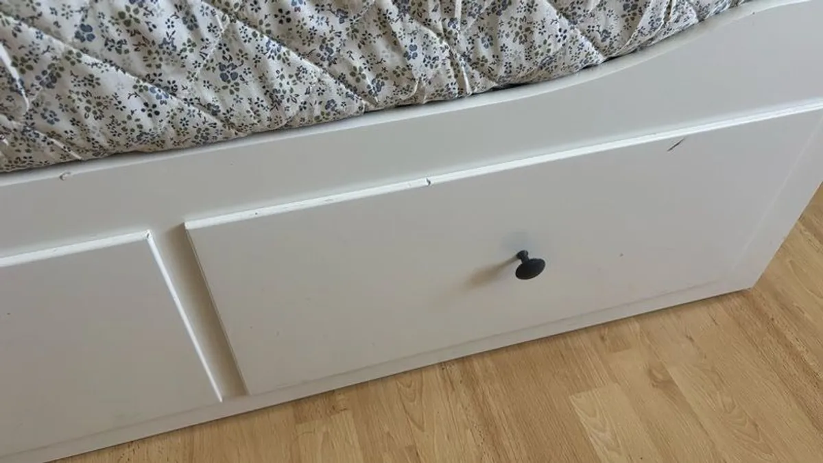 HEMNES Day-bed w 3 drawers/2 mattresses - Image 3