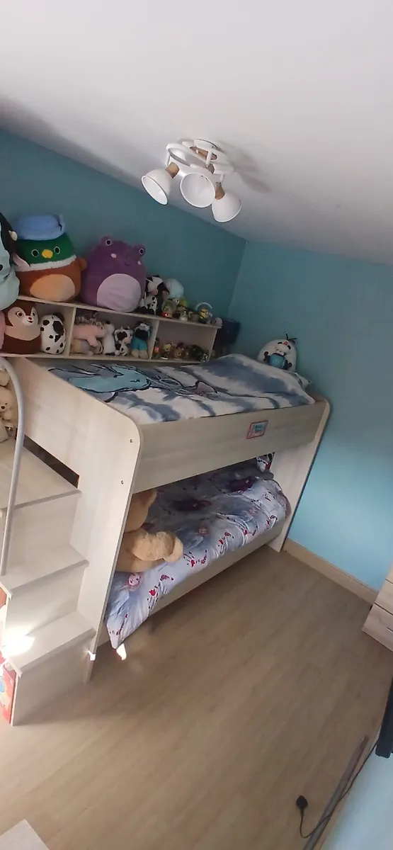 Bunk beds - Image 1
