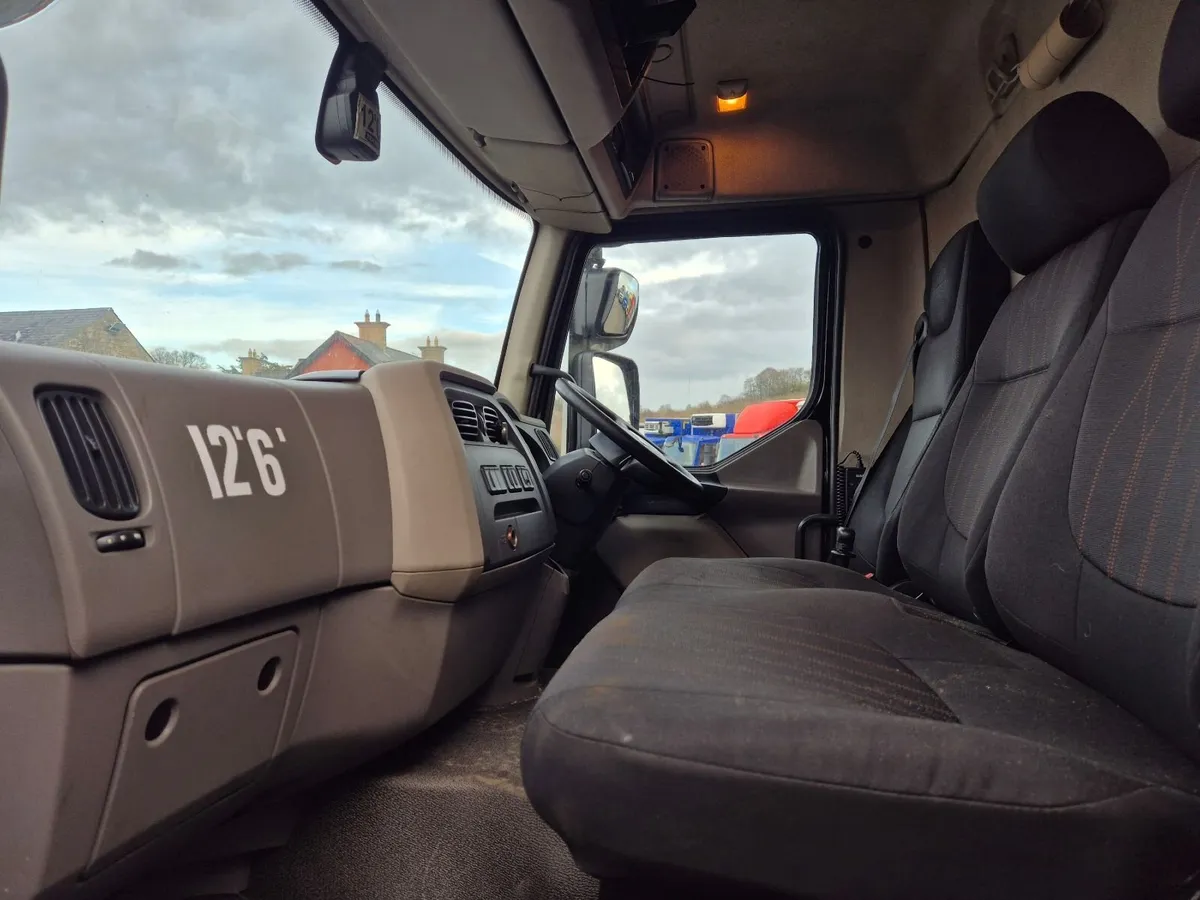 Daf LF230 15 tonner 26ft Box Van - Image 4