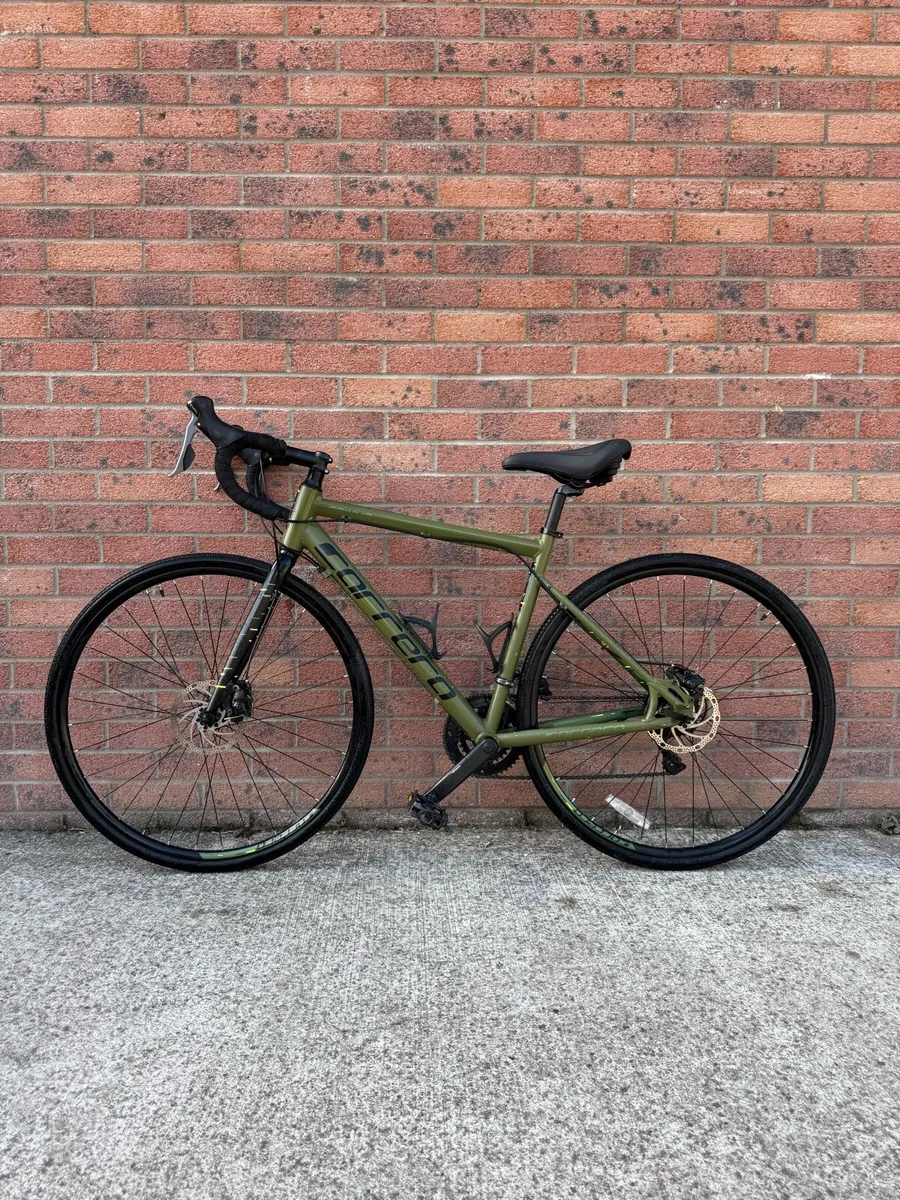 Carrera Crixus Road Bike - Image 1