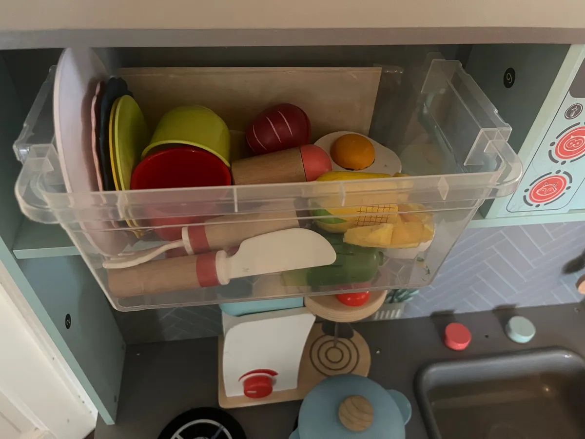 Kids toy kitchen - Image 3