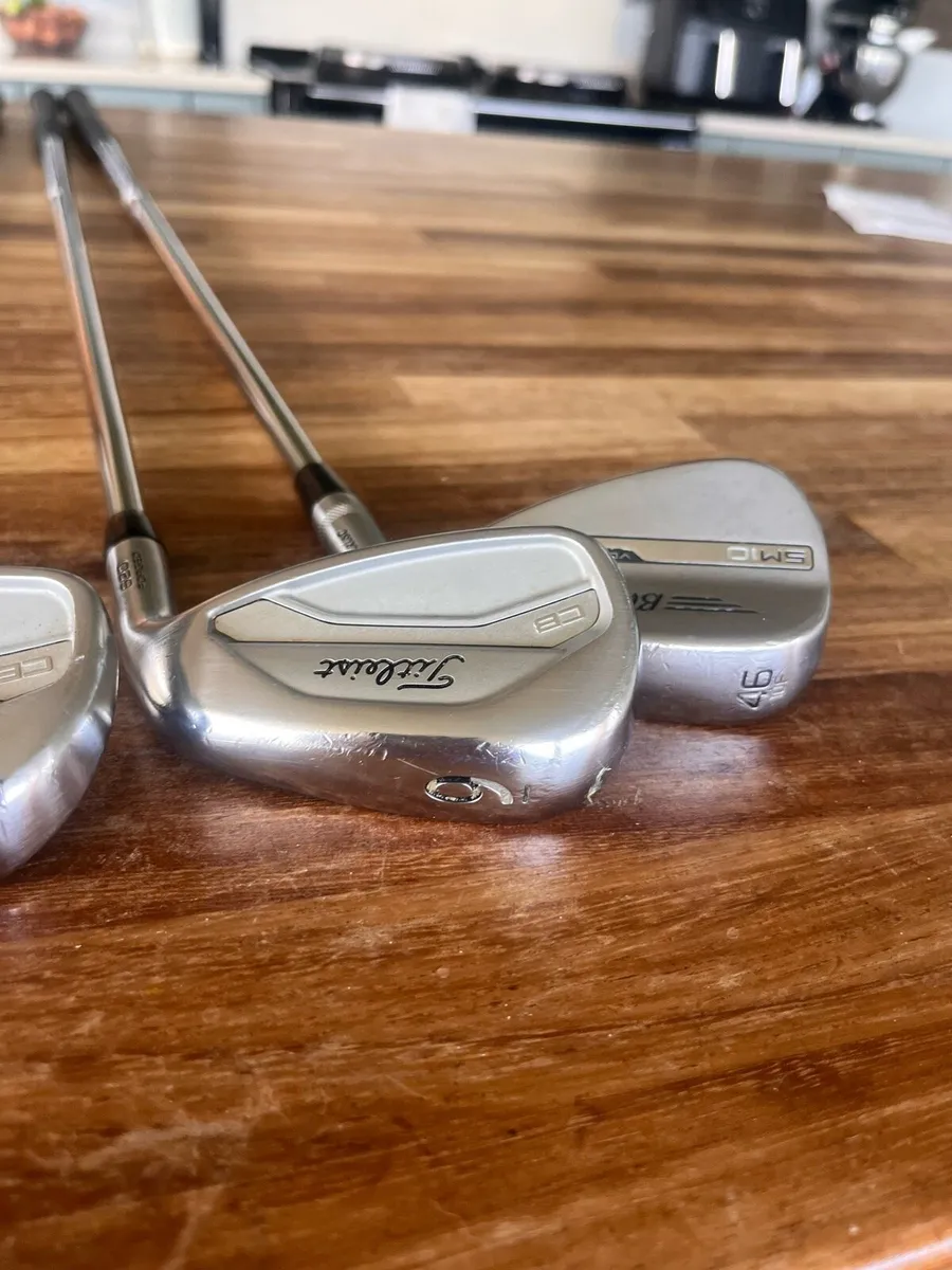 Titleist CB  Iron set ,project X Lz  6.5 - Image 2