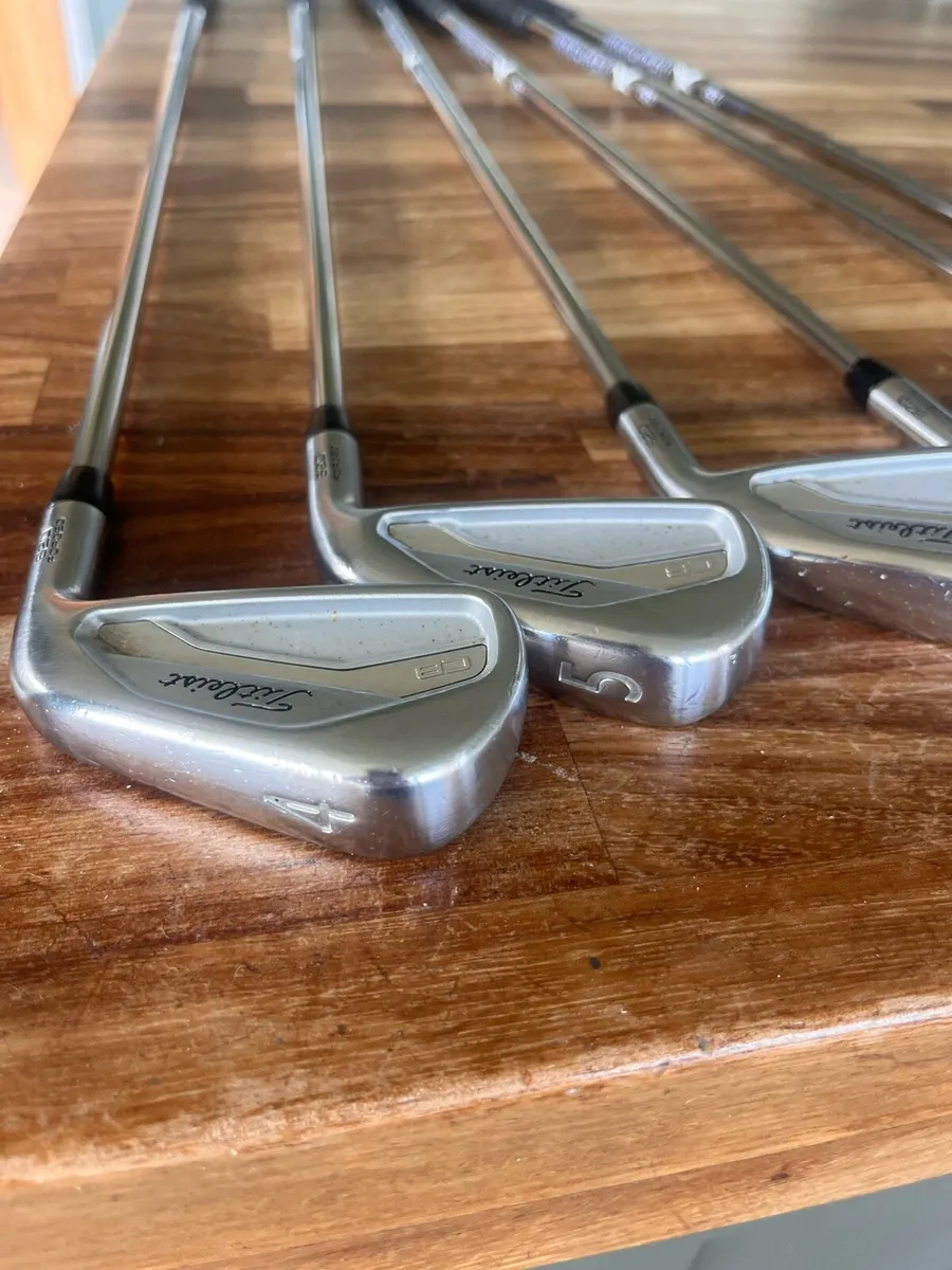 Titleist CB  Iron set ,project X Lz  6.5 - Image 4