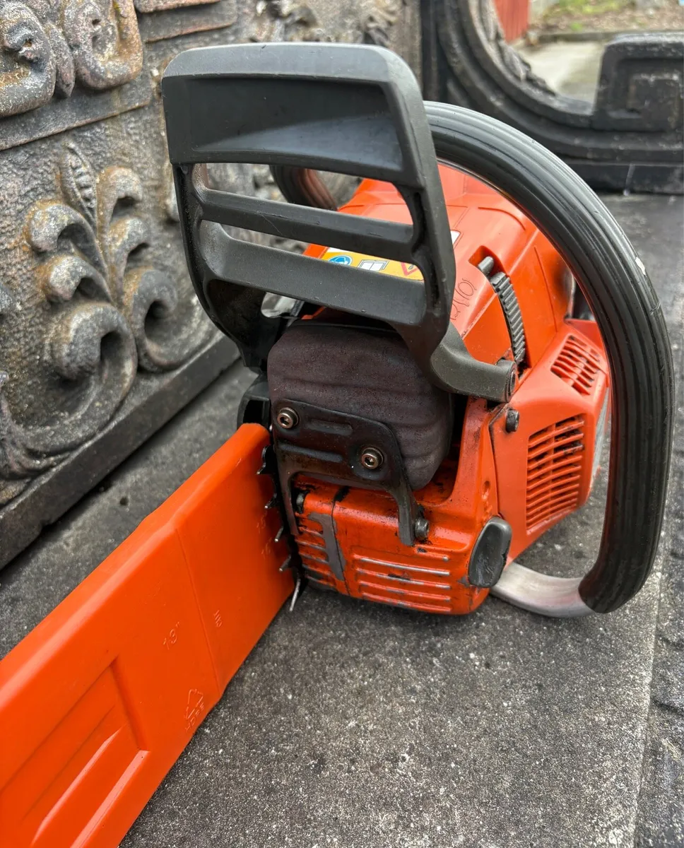 Husqvarna Chainsaw - Image 4
