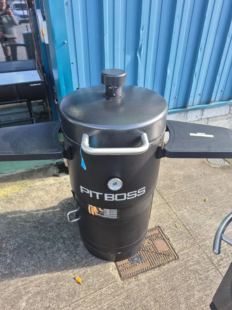 Smoker - Image 1