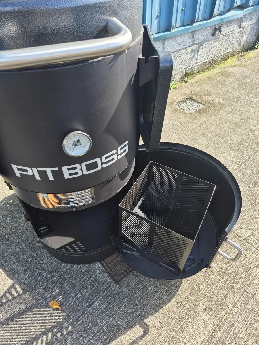 Smoker - Image 2