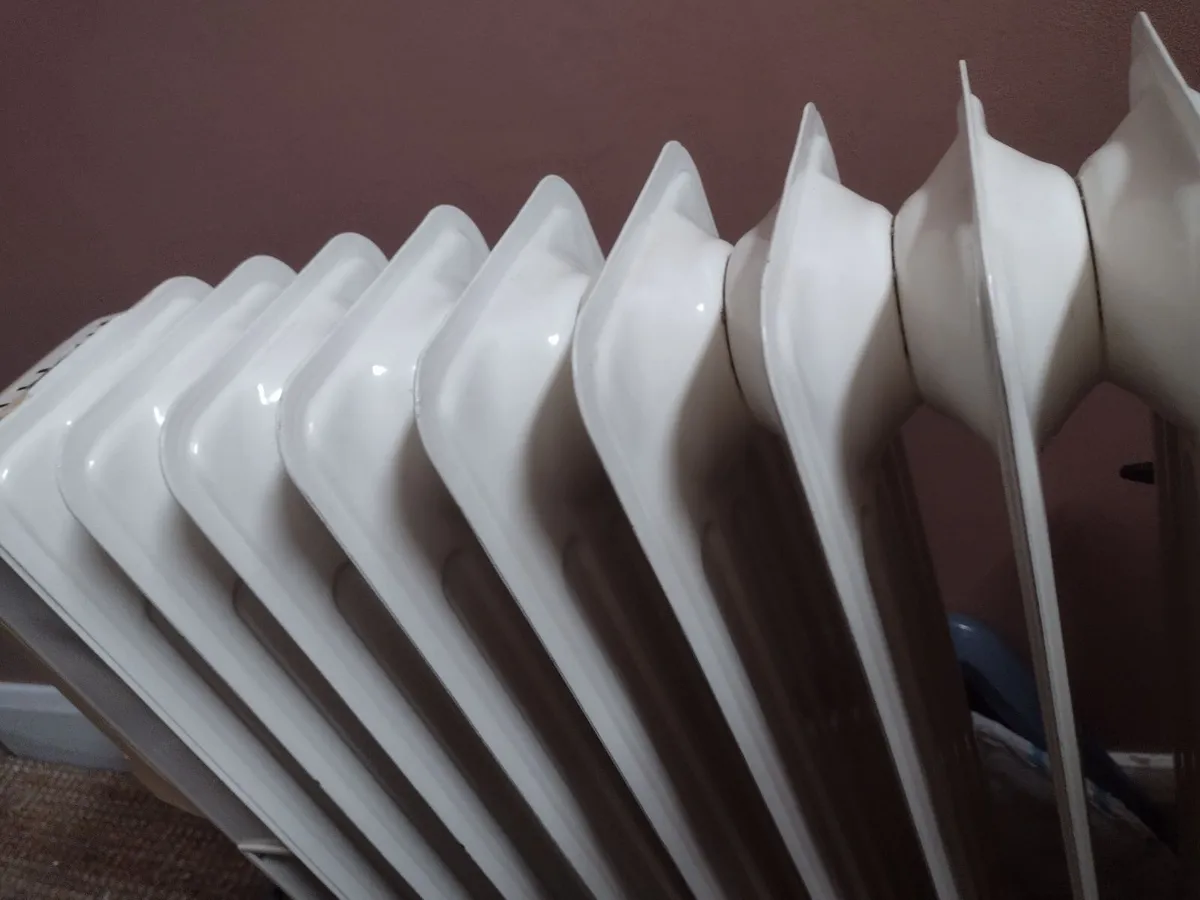 Large heavy oil filled radiator 2000W - Image 2
