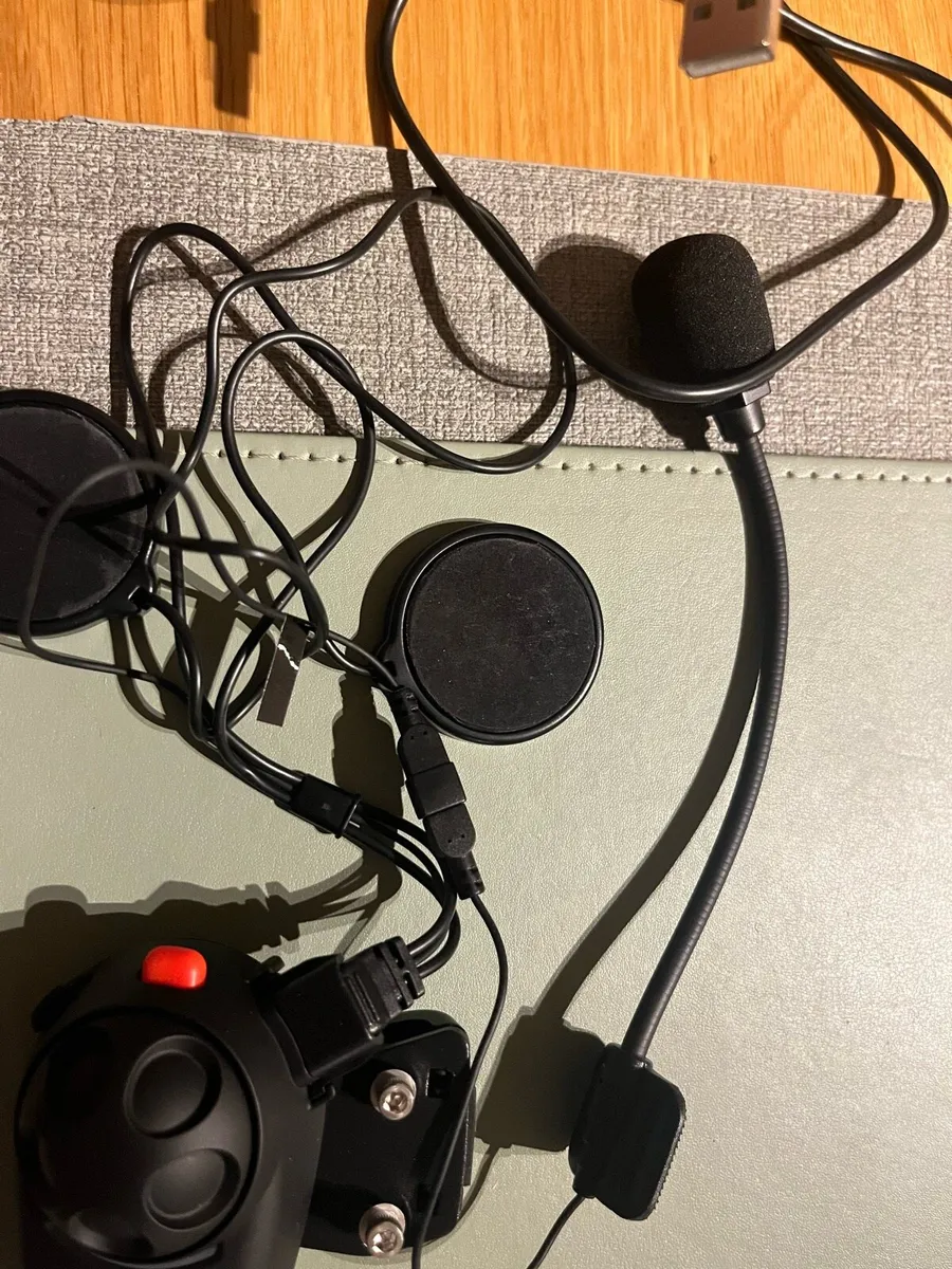 Sena s5 motorbike headset - Image 1