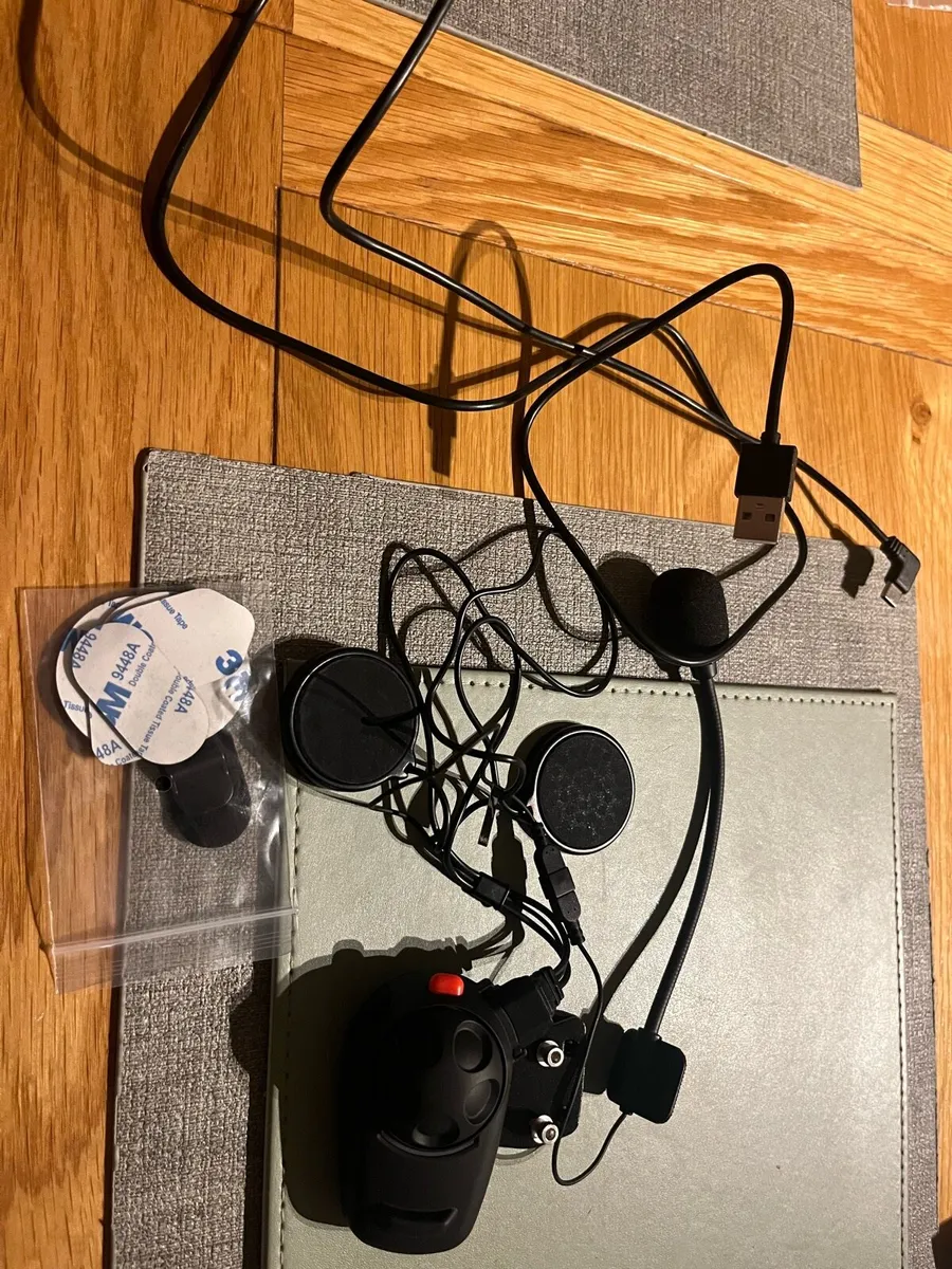 Sena s5 motorbike headset - Image 2