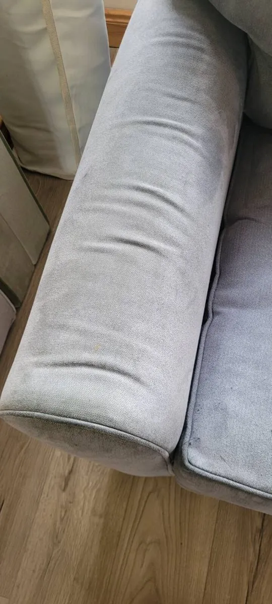 Love seat - Image 2