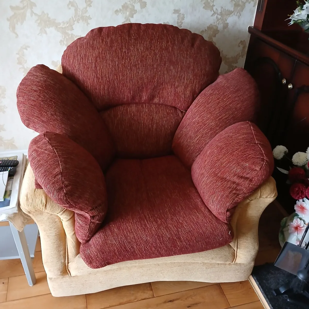 3 piece suite of furniture - Image 2
