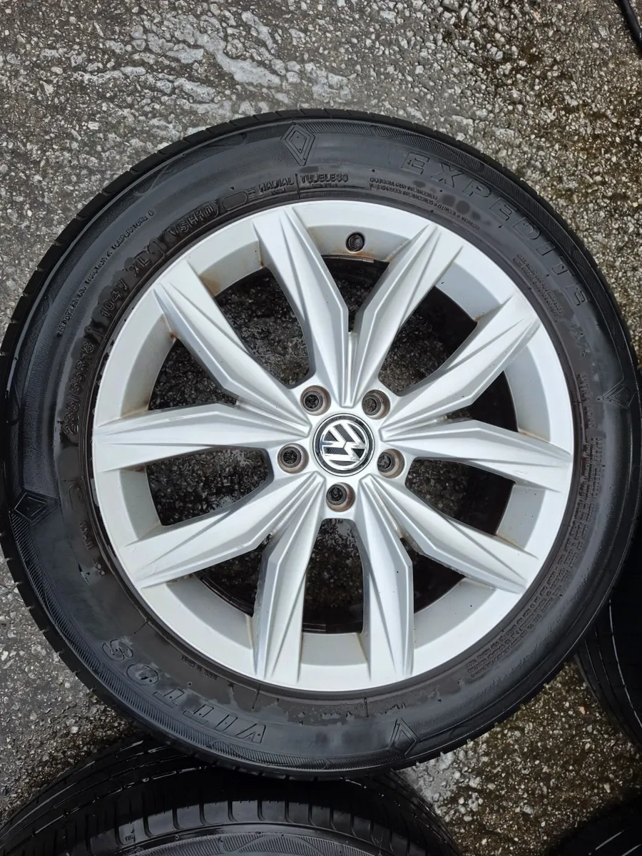 Volkswagen Tiguan R18 Alloys Wheels - Image 3