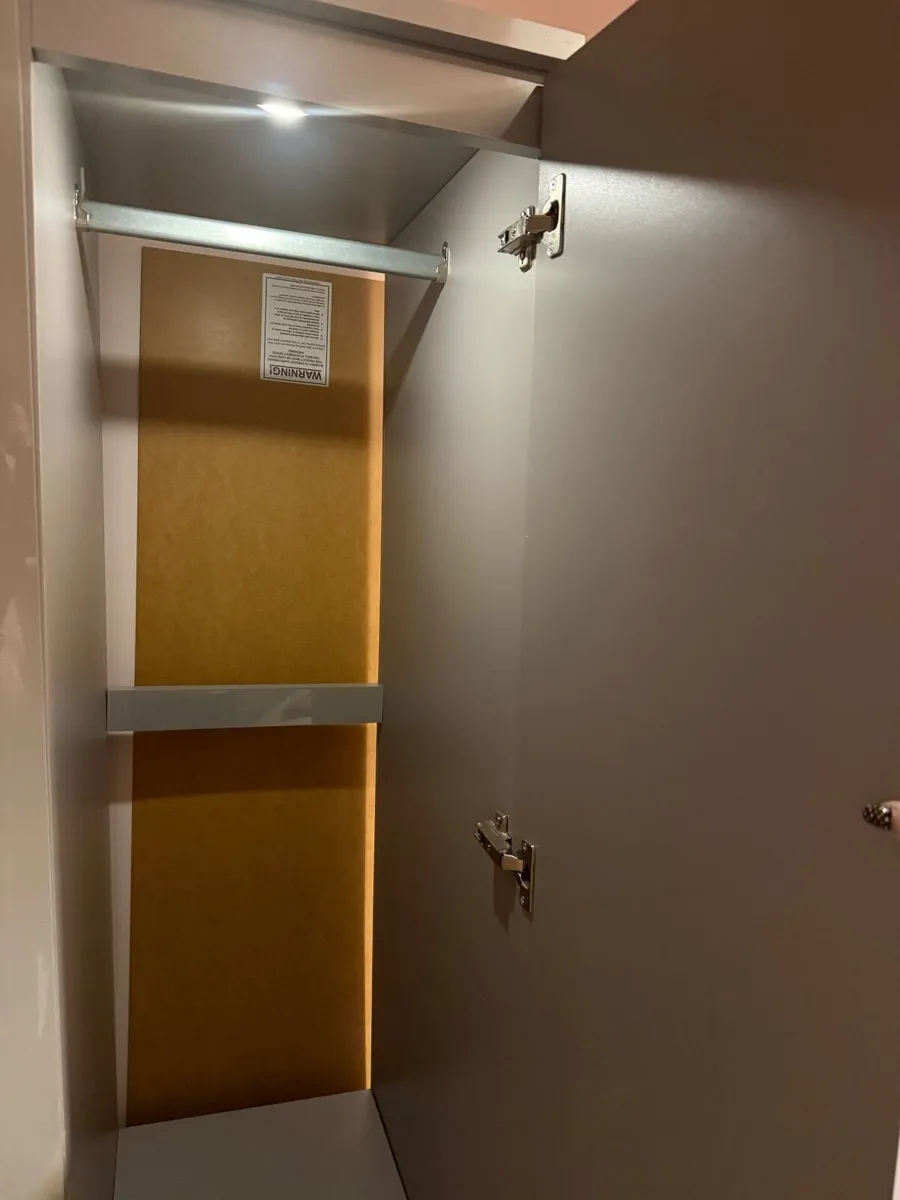 Wardrobe - Image 3