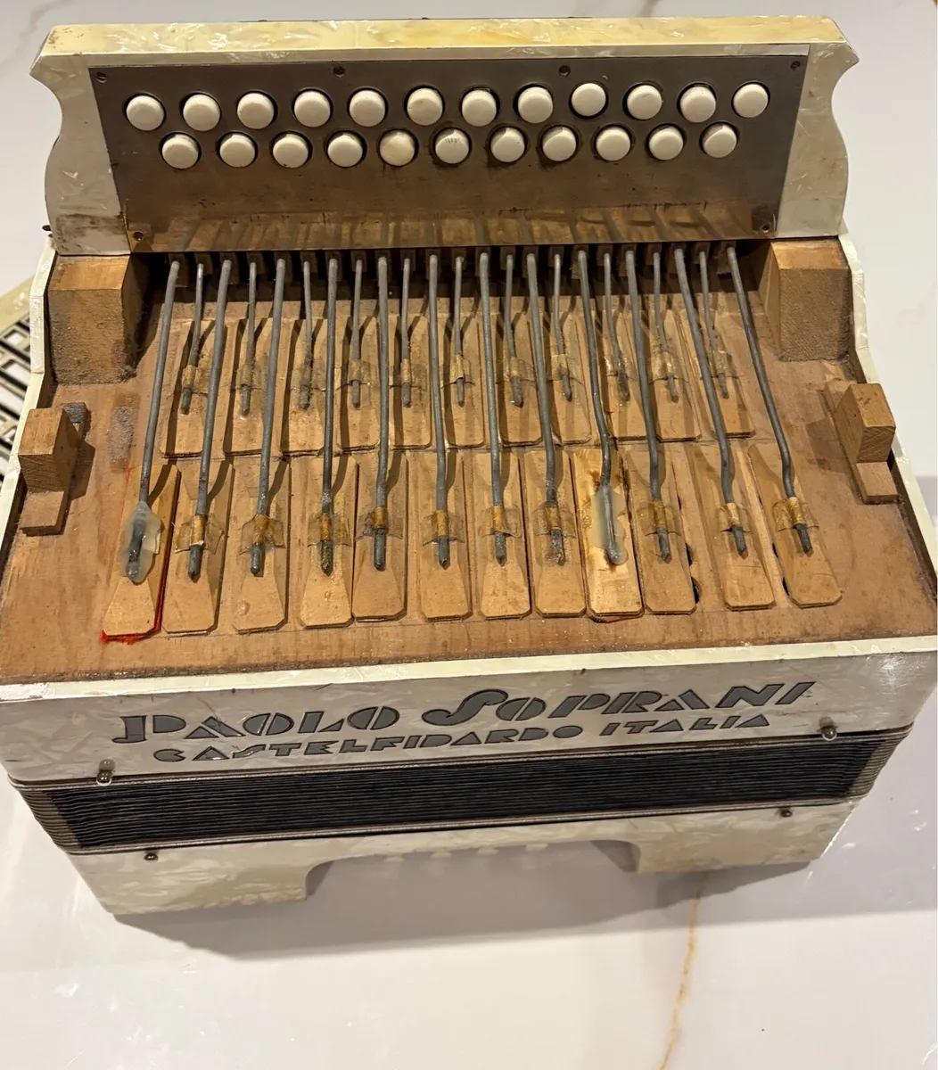 1930s Paolo soprani BC accordion - Image 4