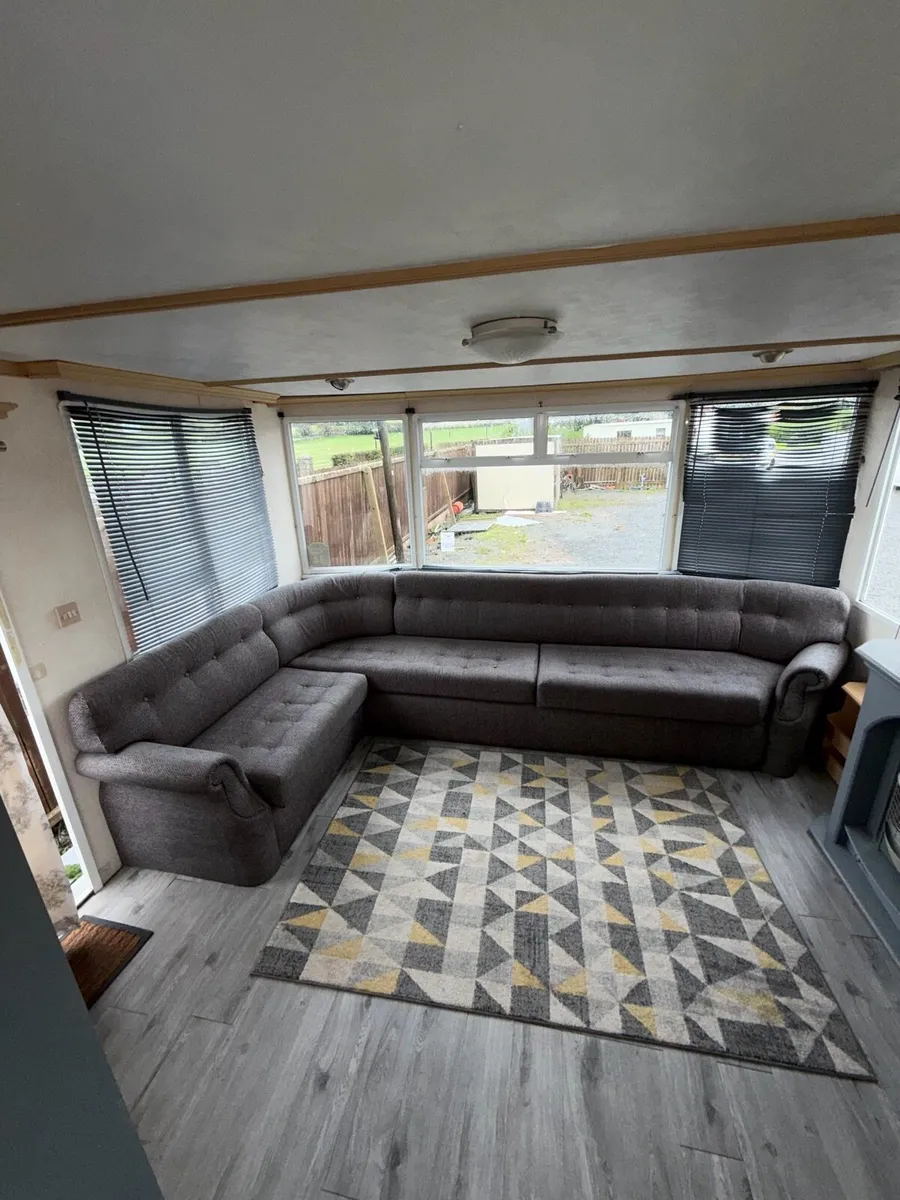 Carnaby Belvedere 35x12 2 Bedrooms - Image 3