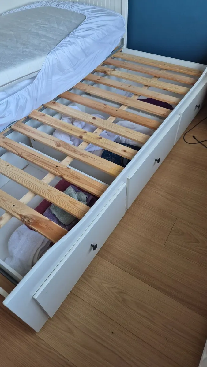 Ikea pull out bed - Image 1