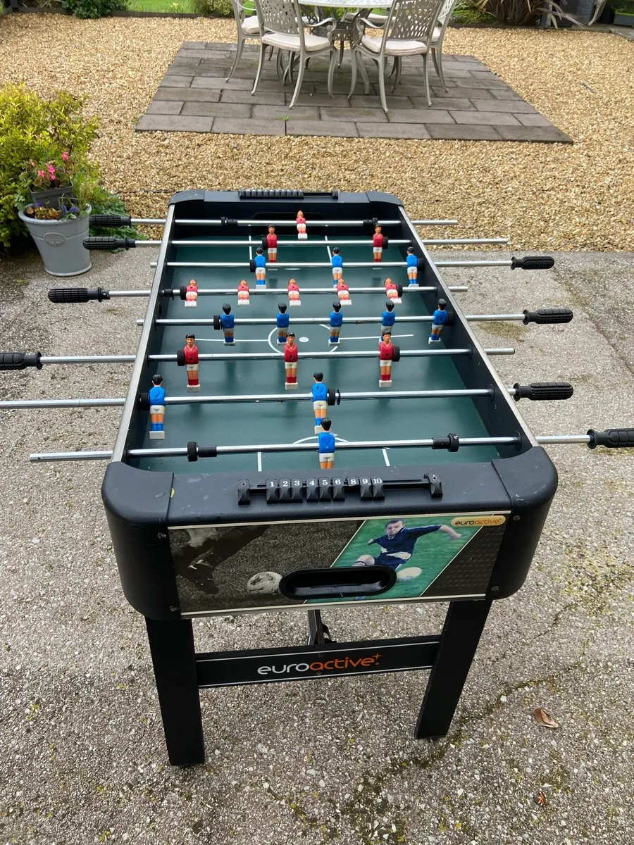 Food ball table - Image 1